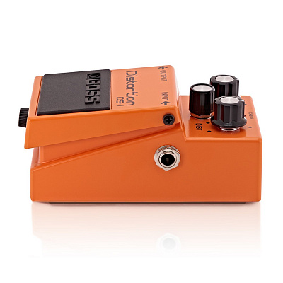Гитарная педаль Distortion Boss DS-1 Distortion